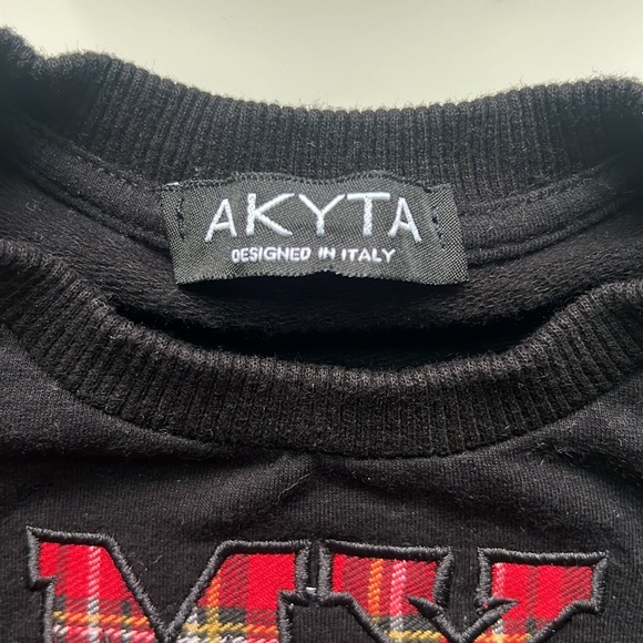 Cute sweatshirt with bear and chinched sleeves - Picture 3 of 4